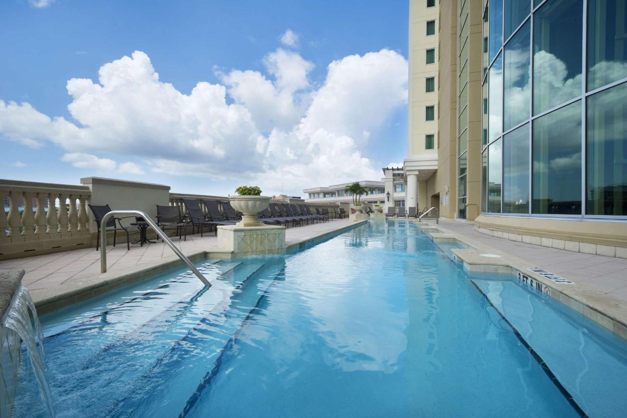Embassy By Hilton Downtown Convention Center Hotel Tampa