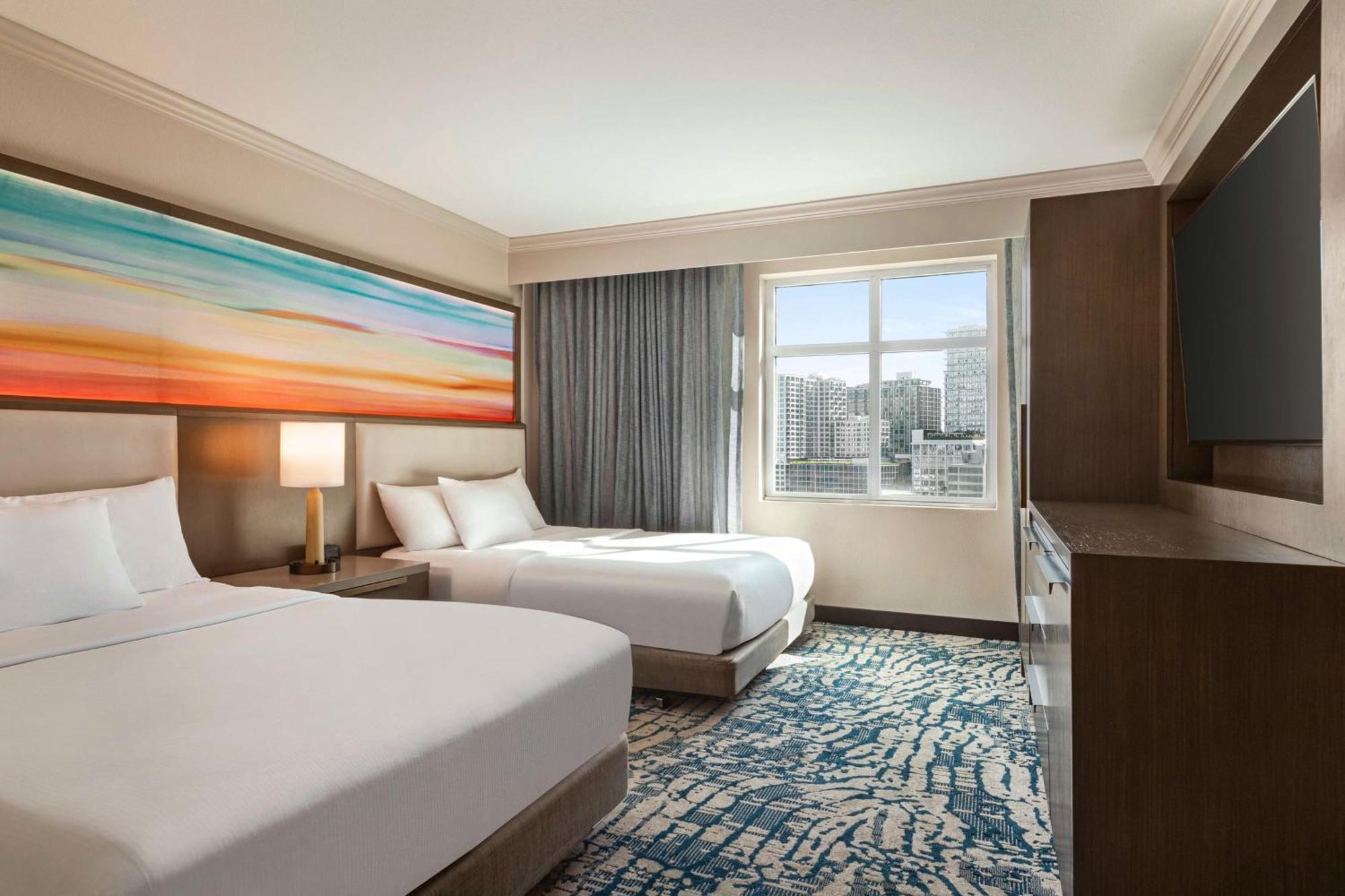 Hotel Embassy By Hilton Downtown Convention Center